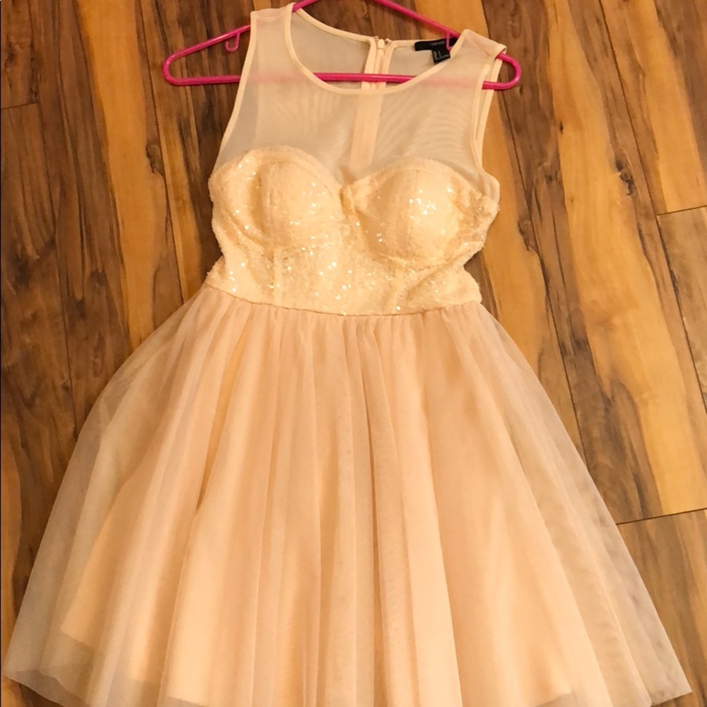 Forever 21 fun formal dress. Mesh. Size small